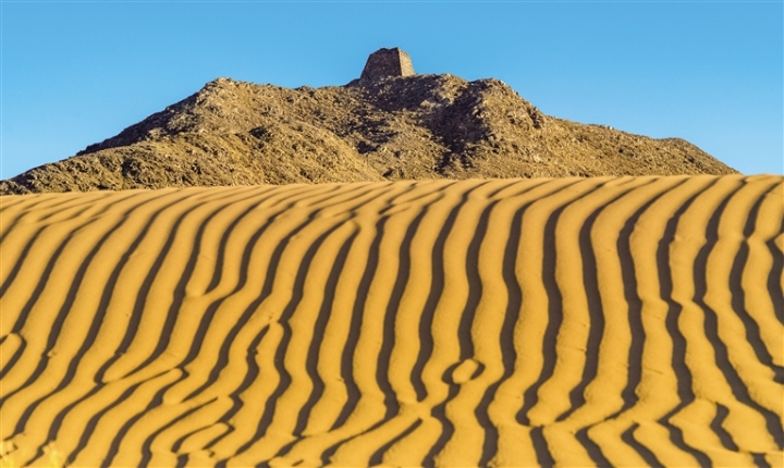 �ڰ�������ӹ����̨   ���컪 ��